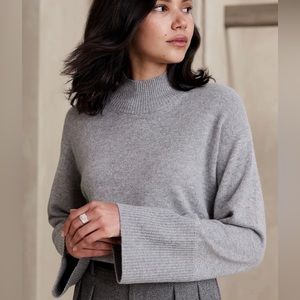 Banana Republic Cashmere Sweater sz. M EUC